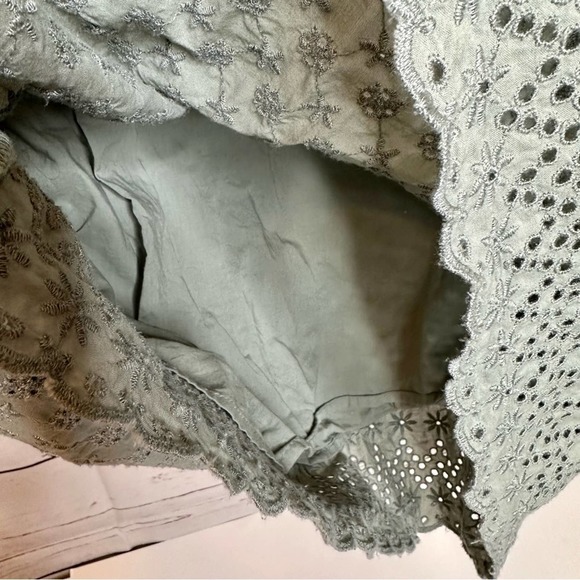 GAP | Short Sleeve Sage Green Eyelet Shift Dress - Picture 6 of 9